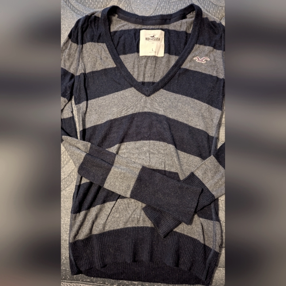 Hollister V Neck Sweater